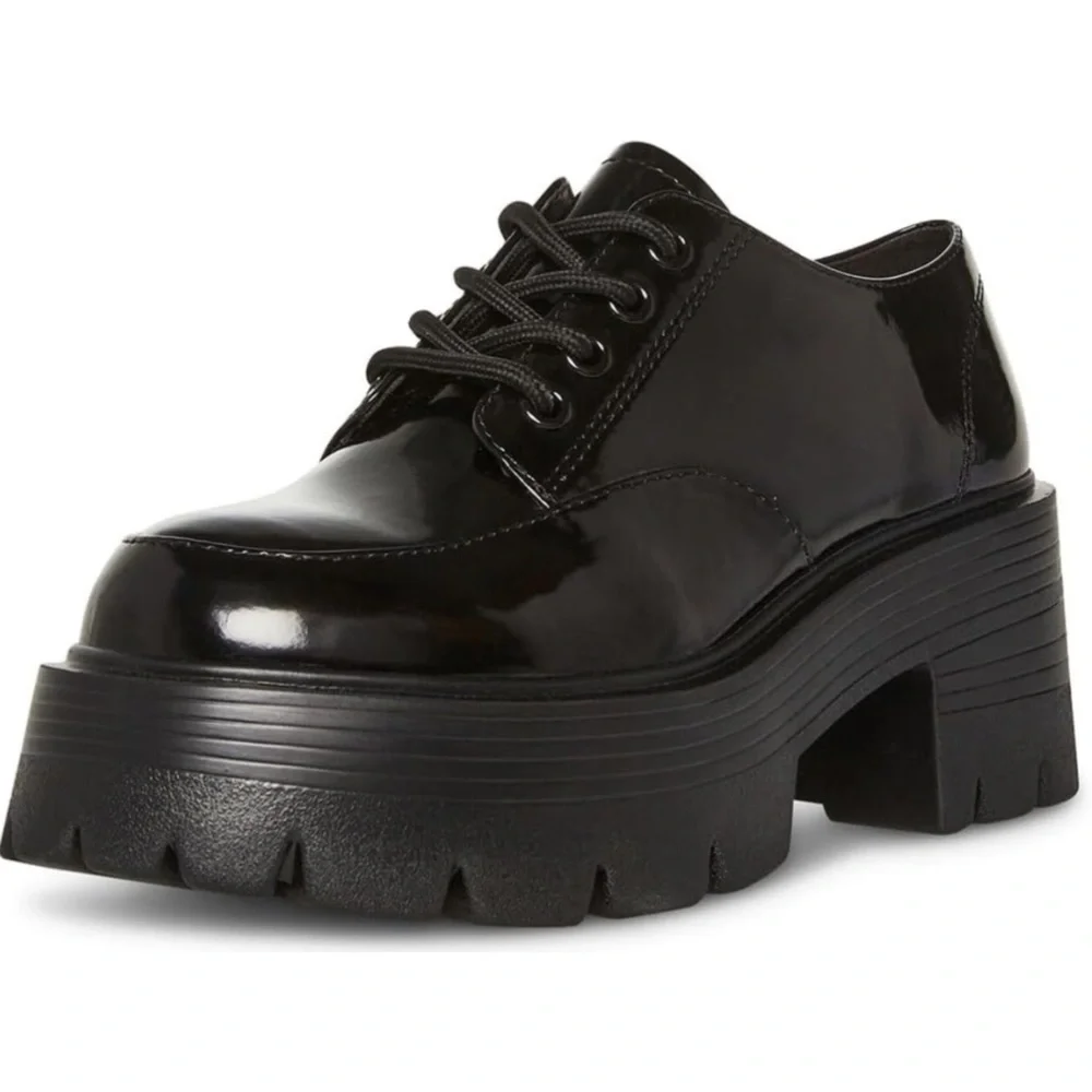 🆕 Steve Madden Piper Oxford Patent Leather Lugs size 9